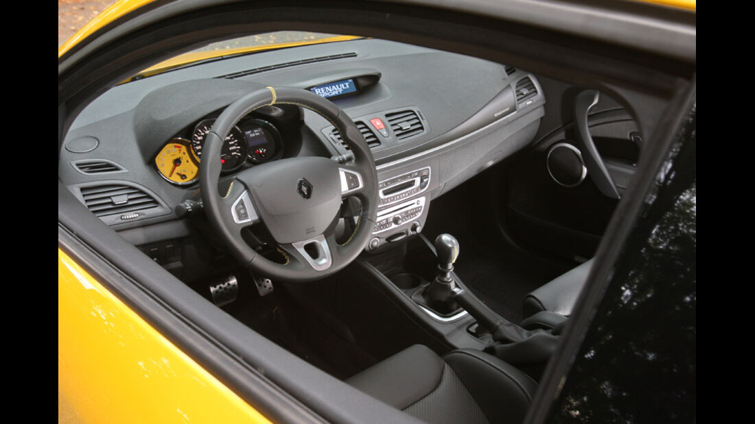 Renault Megane R.S. Trophy, Cockpit