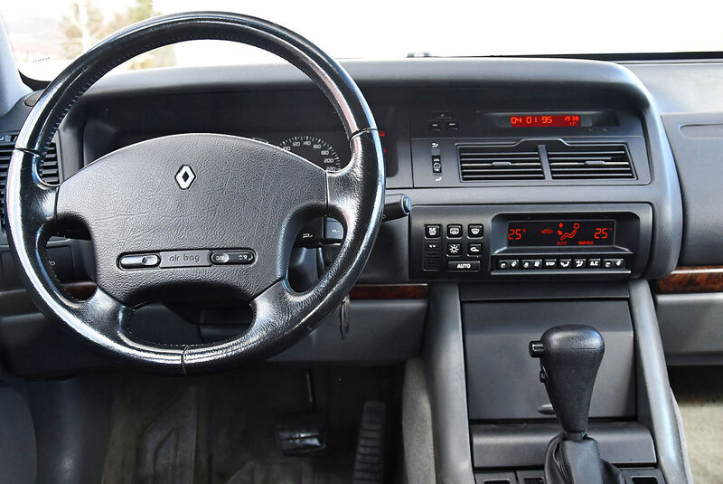 Renault Safrane 3.0 V6 (1997)