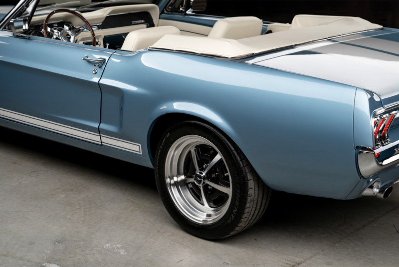 Restomod Mustang Cabrio 1967 Velocity mit offenem Verdeck