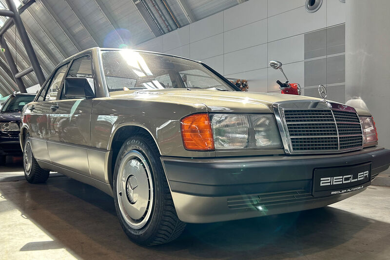 Retro Classics 2024 Mercedes 190E 1.8