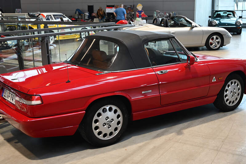 Retro Classics Stuttgart 2026 Marktrundgang Alfa Romeo Spider