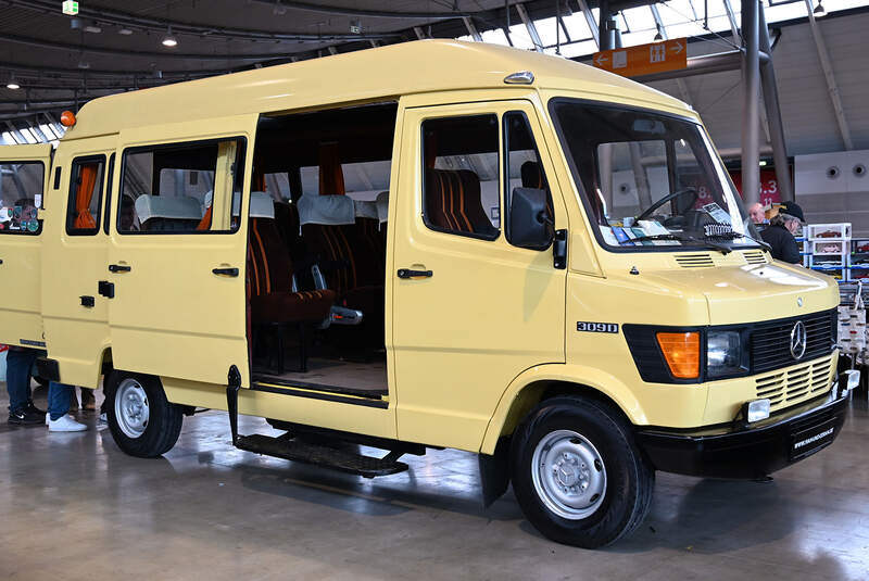 Retro Classics Stuttgart 2026 Marktrundgang Mercedes 209D