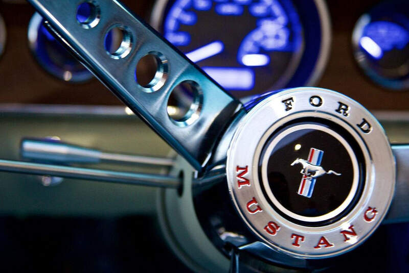 Revology Ford Mustang
