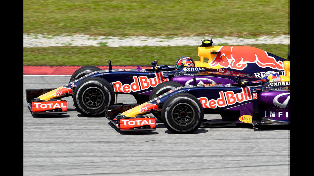 Ricciardo & Kvyat - Red Bull - GP Malaysia 2015