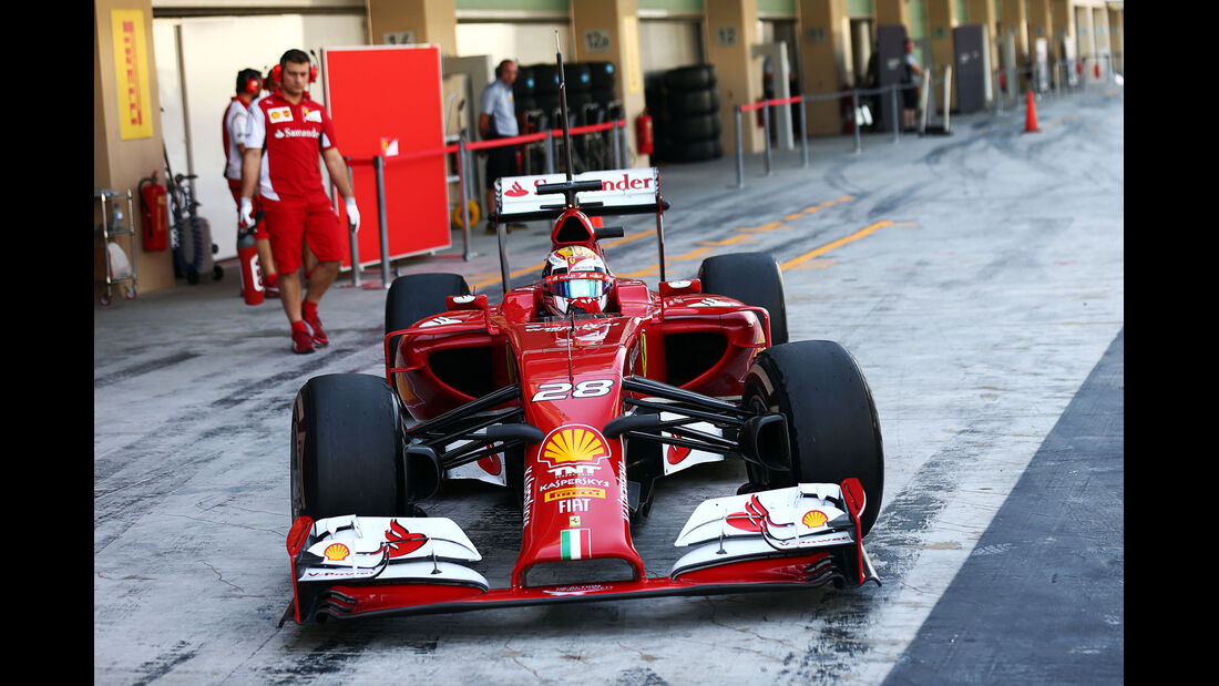Roberto Merhi - Ferrari - Formel 1 - Test - Abu Dhabi - 26. November 2014
