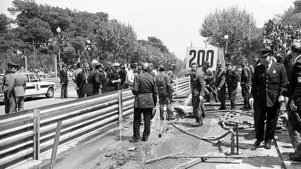 Rolf Stommelen - Unfall - GP Spanien 1975 - Montjuich Park