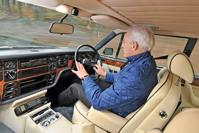 Rolls Royce Camargue, Cockpit, Fahrersicht