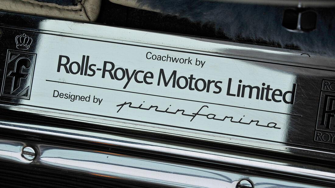 Rolls Royce Camargue, Plakette