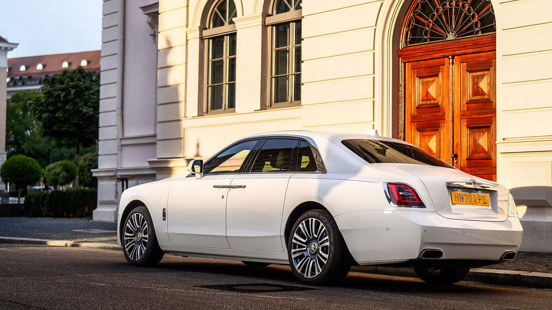 Rolls-Royce-Ghost-2020--169Gallery-1e605964-1732563.jpg