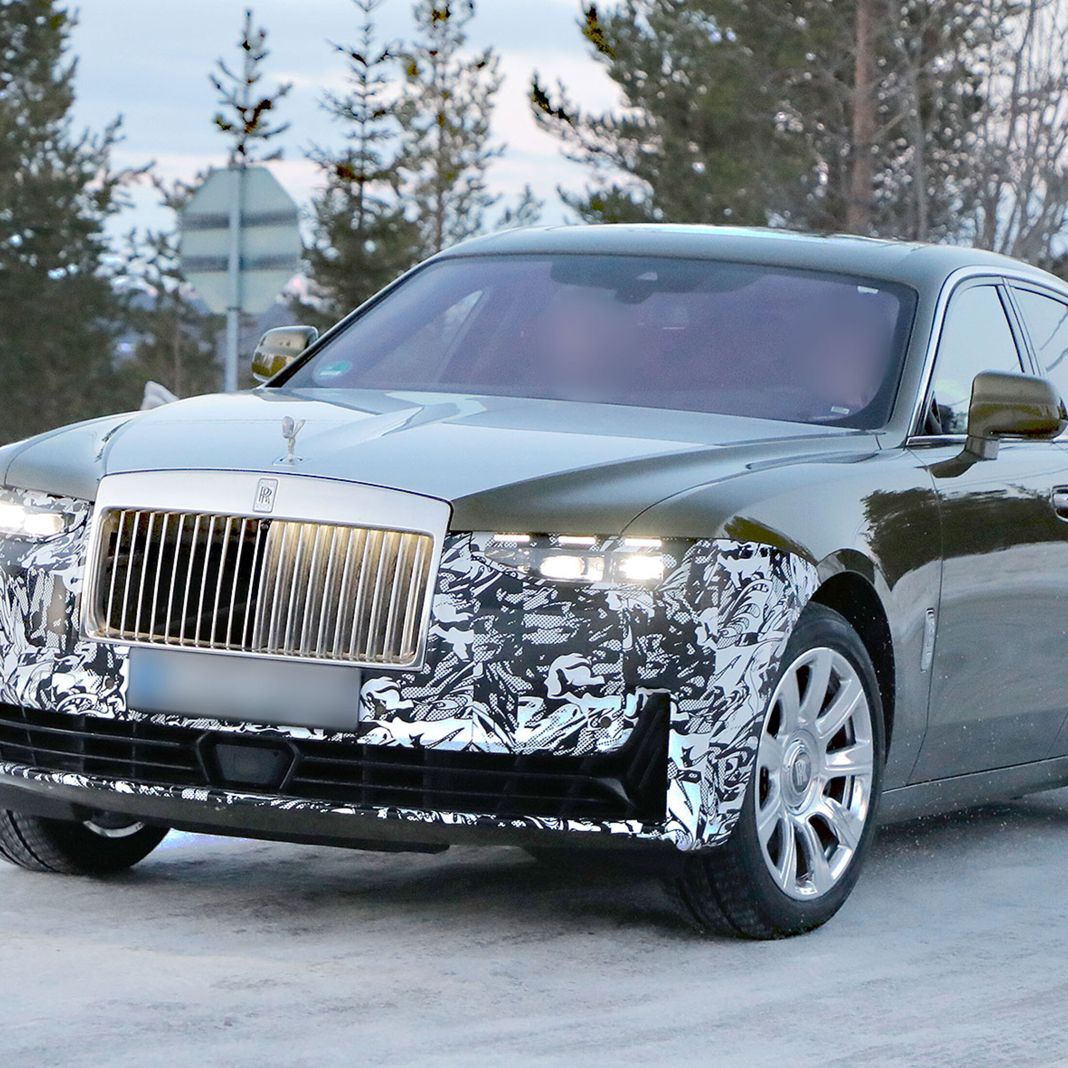 Rolls Royce Ghost Facelift Erlkönig Adel verdichtet   AUTO MOTOR ...