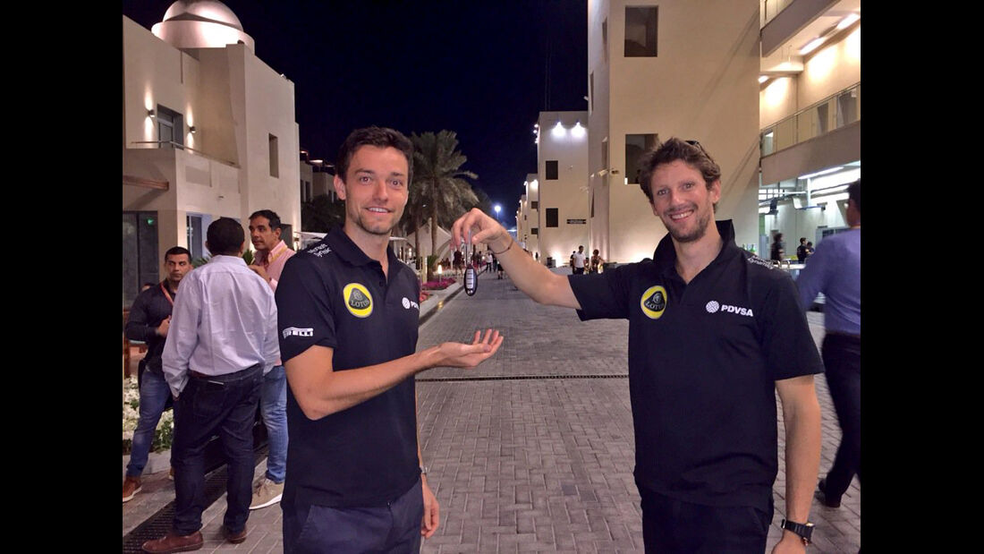 Romain Grosjean & Jolyon Palmer - Lotus - GP Abu Dhabi 2015