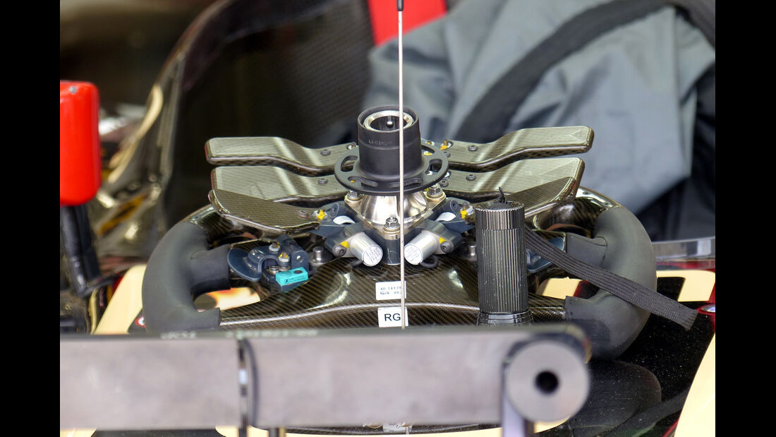 Romain Grosjean - Lotus - Formel 1 - GP Bahrain - Sakhir - 4. April 2014