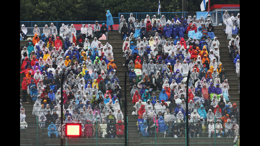 Rote Flagge - GP Japan 2014