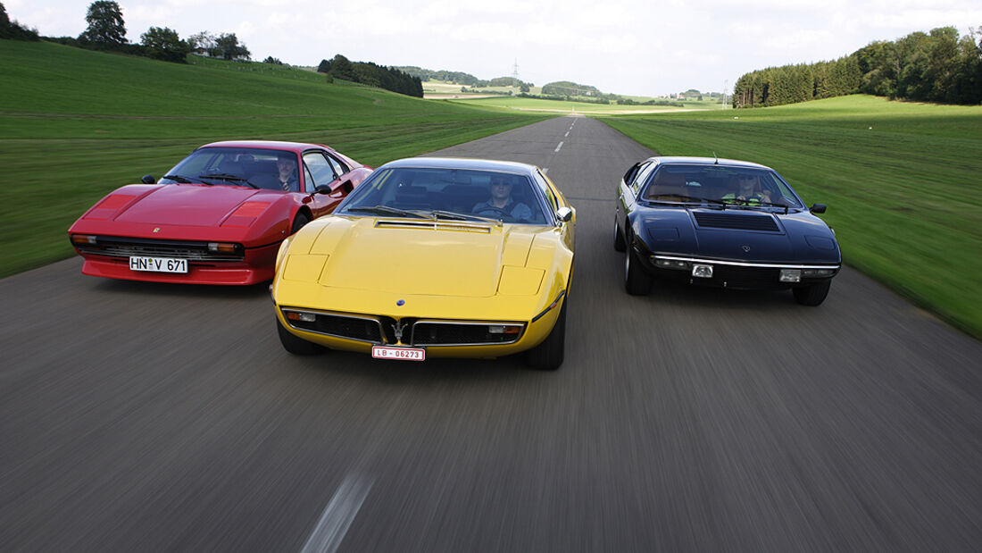 Roter Ferrari 308 GTB, gelber Maserati Bora 4.7 und schwarzer Lamborghini Urraco P 300 