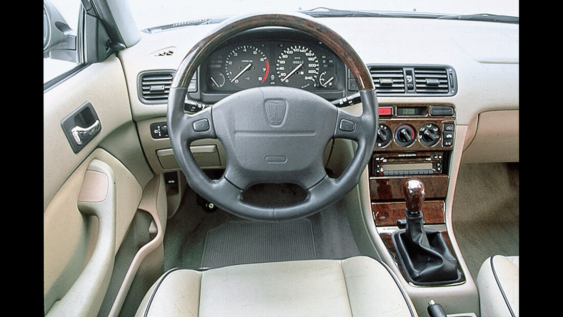 Rover 600, Cockpit