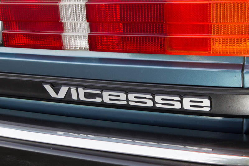 Rover Vitesse (SD1), Emblem, Typenbezeichnung