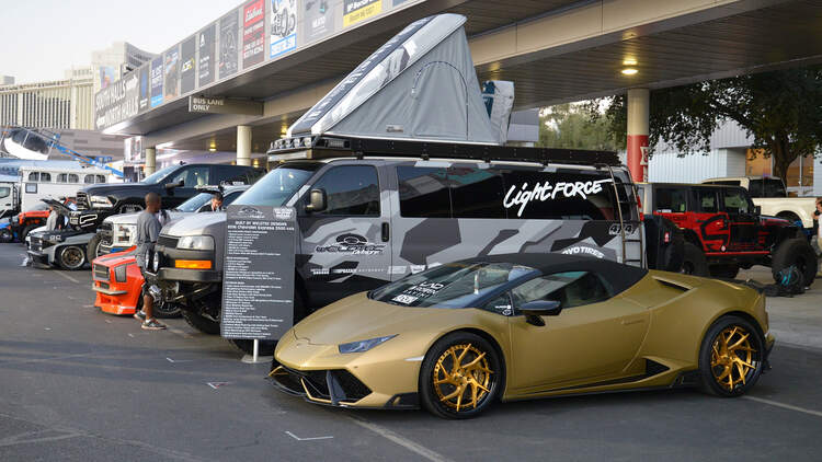 Sema Die Verruckteste Autoshow In Las Vegas Auto Motor Und Sport