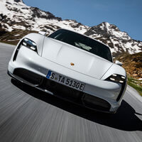 SPERRFRIST 04.09.19 / 16 Uhr Porsche Taycan Turbo S Elektroauto Sportwagen