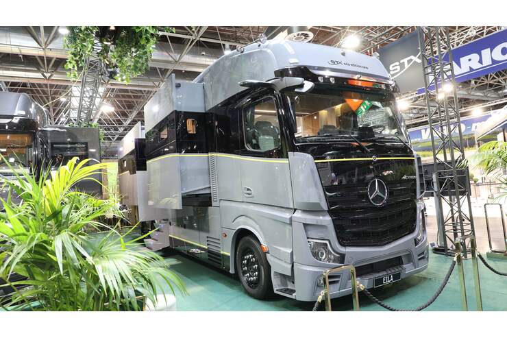 Luxuriose Reisemobile Auf Dem Caravan Salon Auto Motor Und Sport