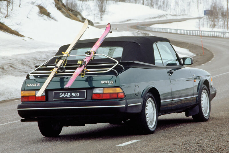 Saab 900 Cabriolet, Heckansicht, Skibrücke