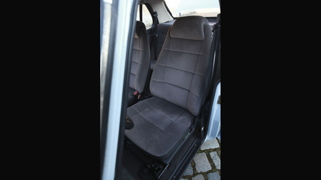 Saab 900, Sitze