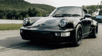 Sacrilege Motors SR001 Blackbird auf Basis Porsche 911 964 America Roadster