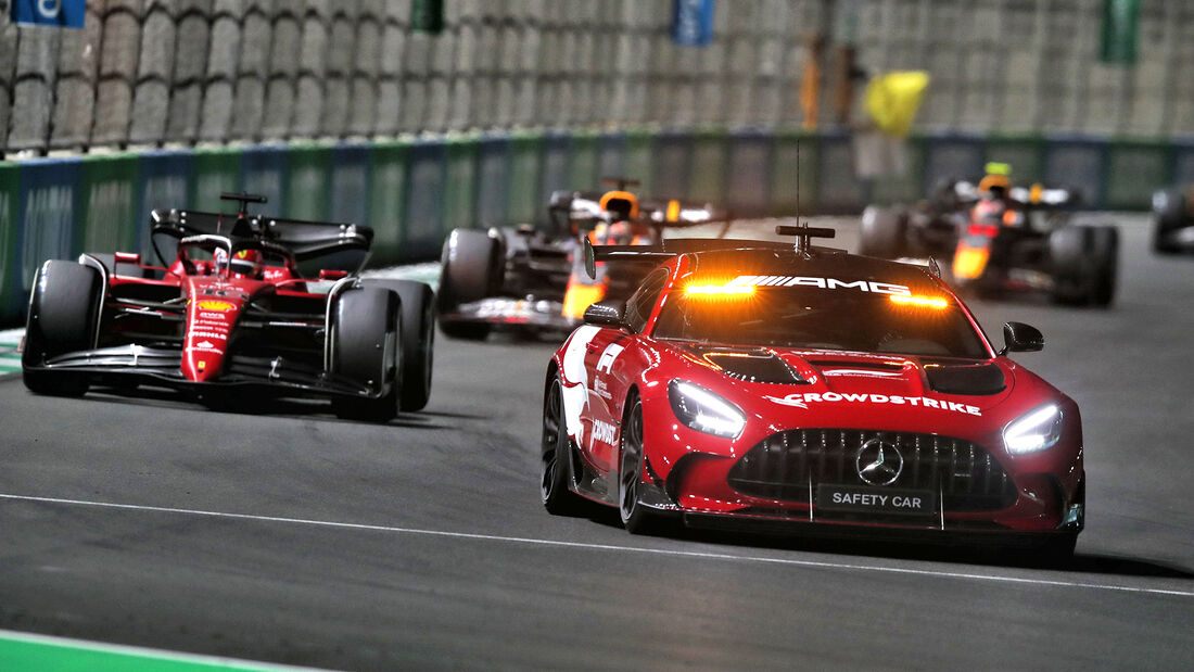 Safety-Car - Formel 1 - GP Saudi Arabien 2022 - Rennen