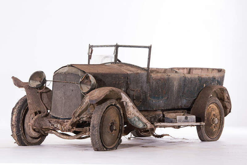 Sammlung Baillon bei der Artcurial-Auktion am 06. Februar 2015 im Rahmen der Retromobile Paris 