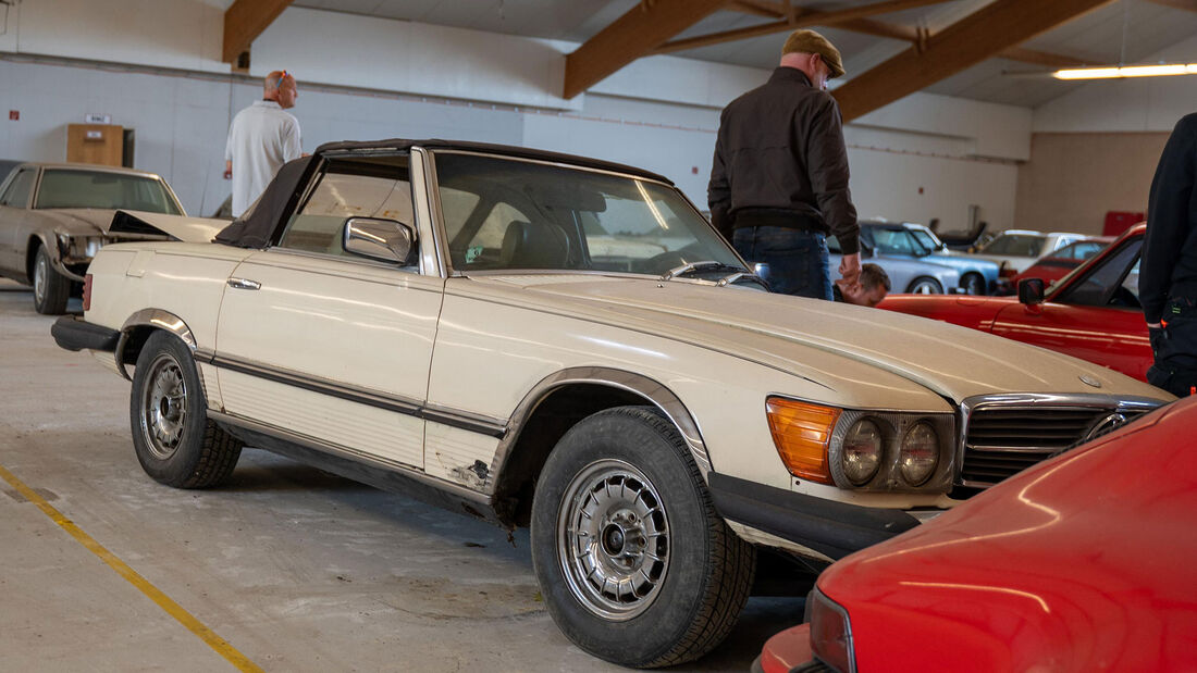 Scheunenfund bei Hamburg: 50 Porsche und Mercedes