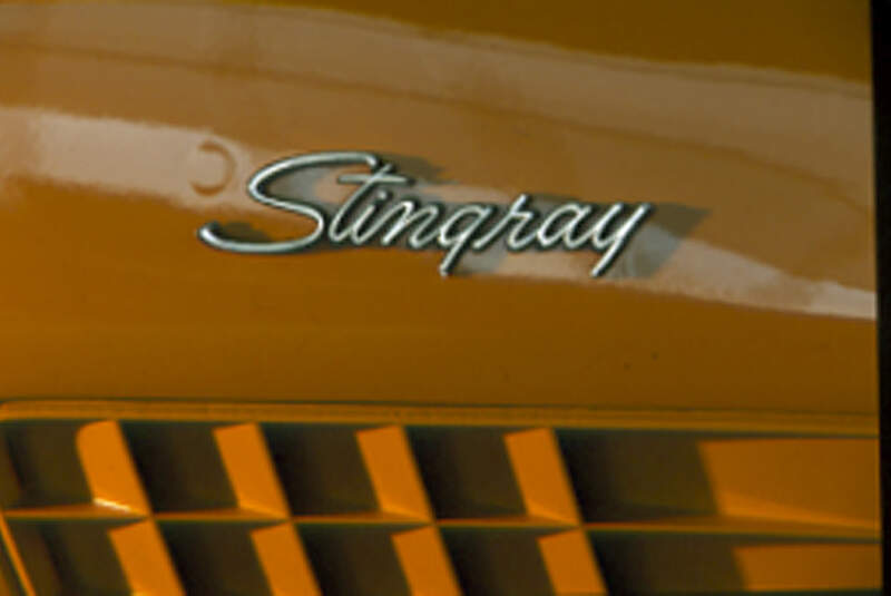 Schriftzug der Chevrolet Corvette Stingray 454