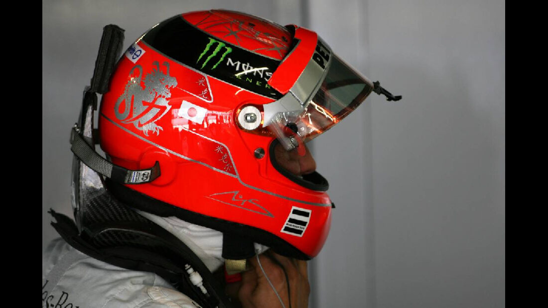 Schumacher Helm  - Formel 1 - GP Japan - 07. Oktober 2011