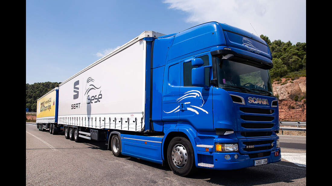 Mega-Lkw für den Werksverkehr bei Seat | AUTO MOTOR UND SPORT