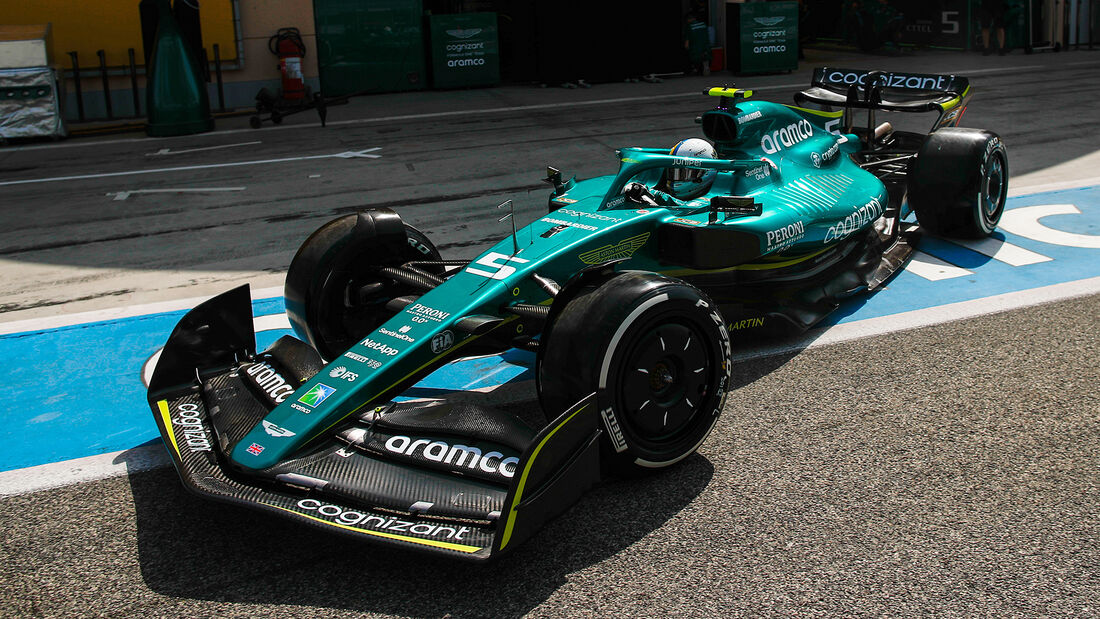 Sebastian Vettel - Aston Martin - F1-Test Bahrain - Tag 1 - 10. März 2022