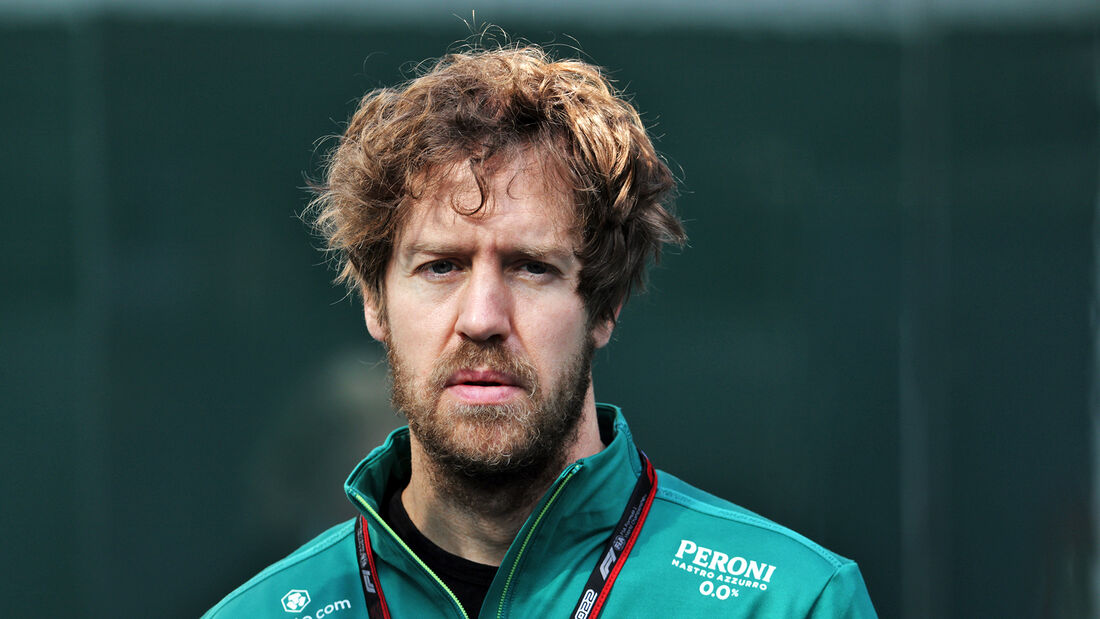 Sebastian Vettel - Aston Martin - Formel 1 - Test - Barcelona 2022 - 24. Februar 2022