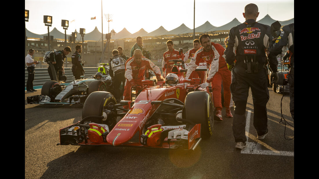 Sebastian Vettel - Danis Bilderkiste - GP Abu Dhabi 2015