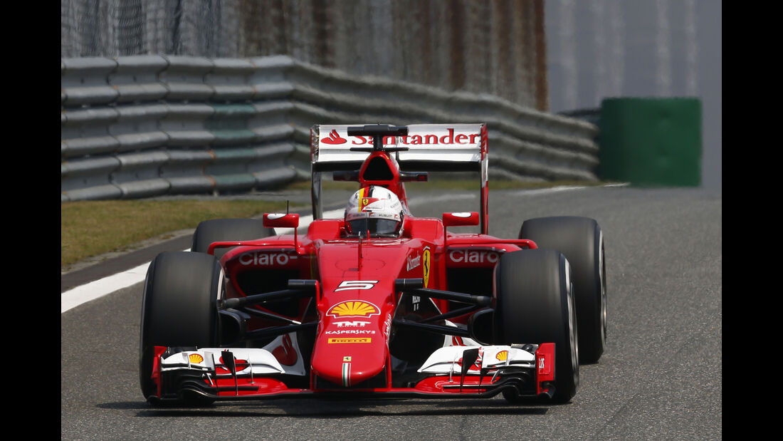 Sebastian Vettel - Ferrari - Formel 1 - GP China - Shanghai - 10. April 2015