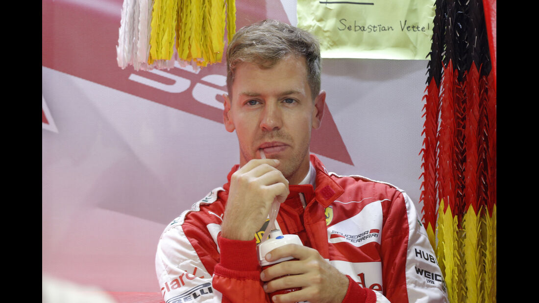 Sebastian Vettel - Ferrari - Formel 1 - GP Japan - Suzuka - 25. September 2015