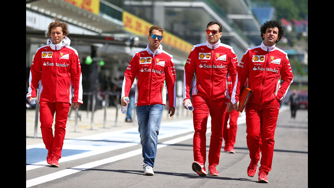 Sebastian Vettel - Ferrari - Formel 1 - GP Russland - 28. April 2016