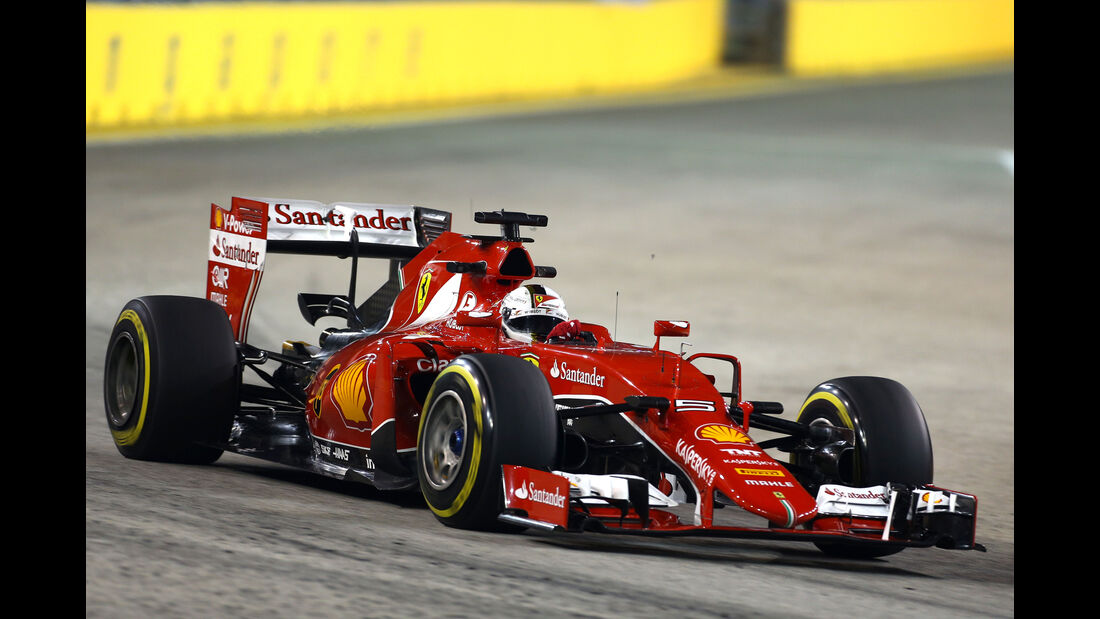 Sebastian Vettel - Ferrari - Formel 1 - GP Singapur - 18. September 2015