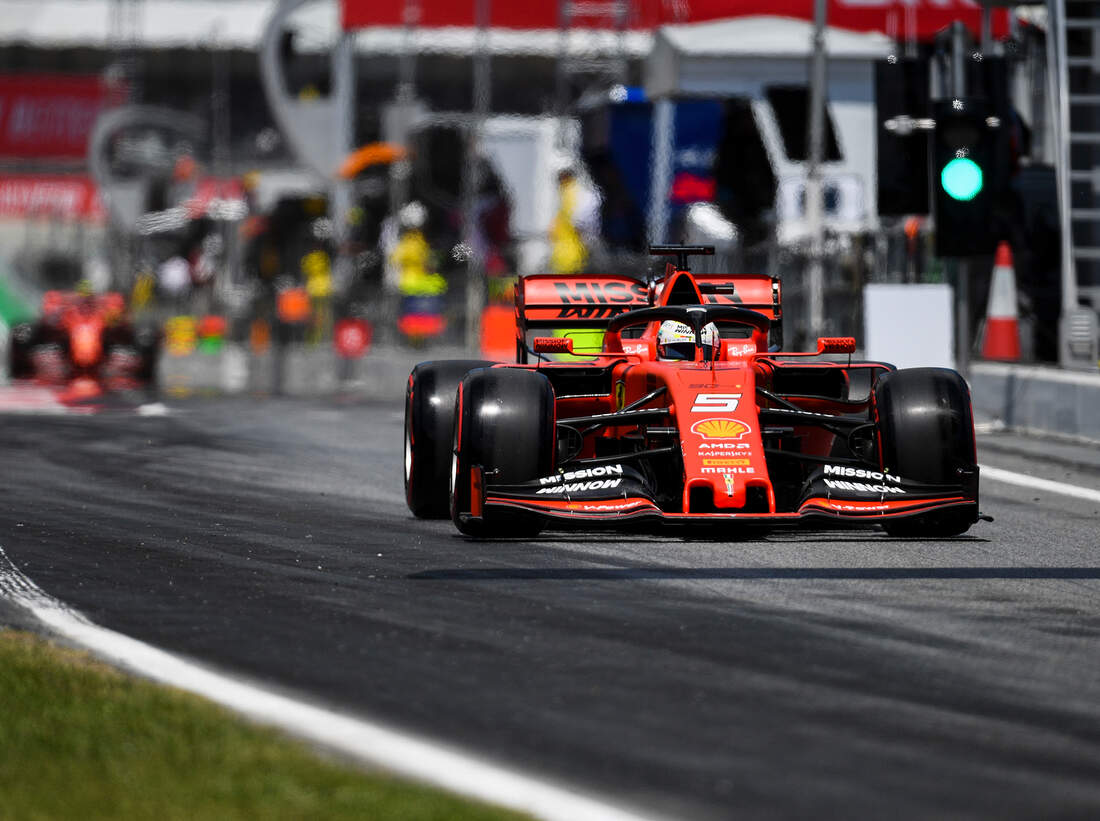 Mercedes demontiert Ferrari: Hamilton verliert Pole in ...