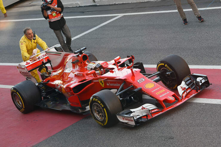 Sebastian-Vettel-Ferrari-Formel-1-Test-B