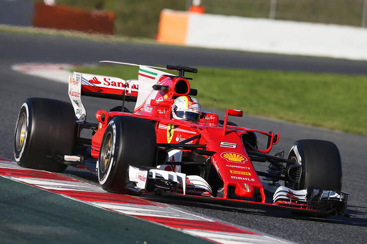 Sebastian-Vettel-Ferrari-Formel-1-Test-B