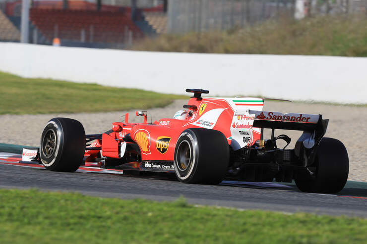 Sebastian-Vettel-Ferrari-Formel-1-Test-B