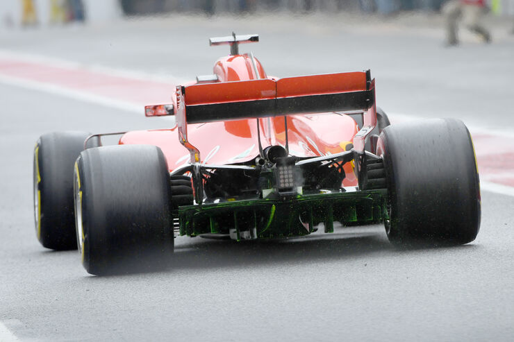 Sebastian-Vettel-Ferrari-Formel-1-Test-B