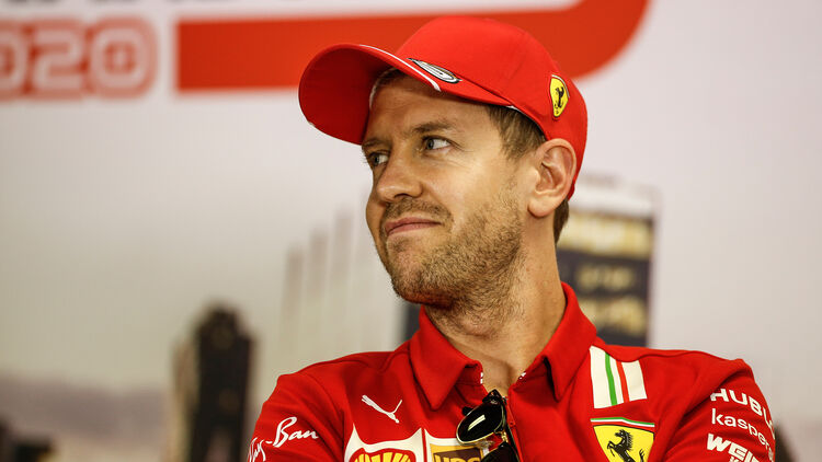 Vettel Kauft Sich Simulator Vertragsverlangerung Vor Erstem Rennen Auto Motor Und Sport