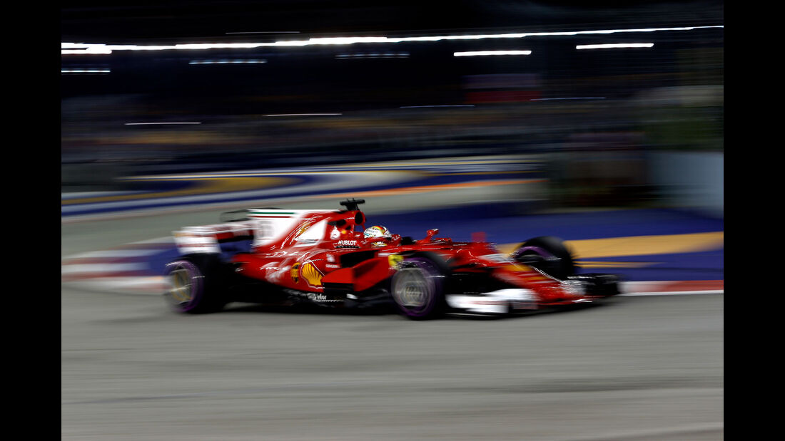 Sebastian Vettel - Ferrari - GP Singapur - Formel 1 - Freitag - 15.9.2017