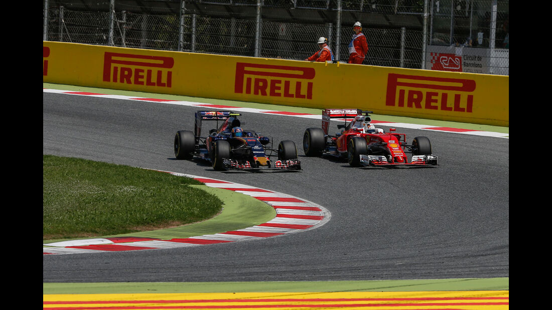 Sebastian Vettel - Ferrrari - Carlos Sainz - Toro Rosso - GP Spanien 2016 - Barcelona - Sonntag - 15.5.2016