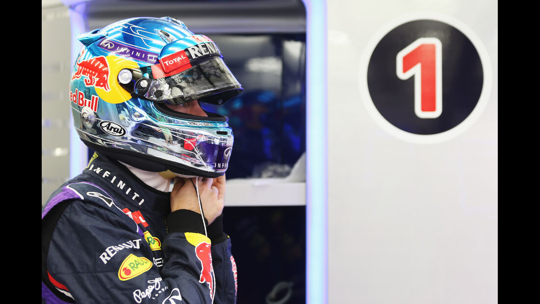 Sebastian Vettel - Red Bull - Bahrain - Formel 1 Test - 2014