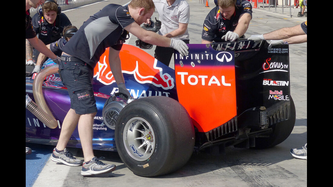 Sebastian Vettel - Red Bull - Formel 1 - Bahrain - Test - 19. Februar 2014