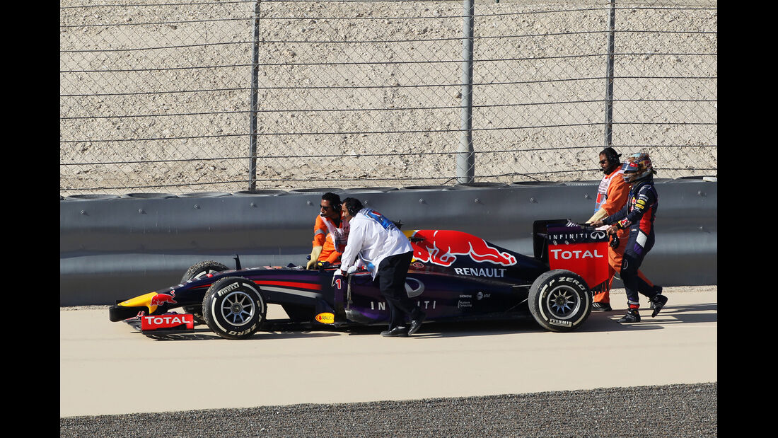 Sebastian Vettel - Red Bull - Formel 1 - GP Bahrain - Sakhir - 5. April 2014